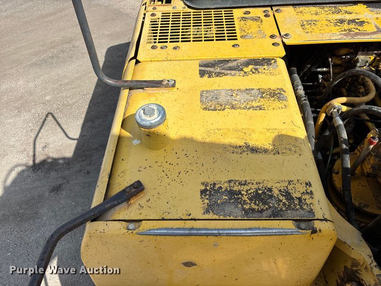 image for item FG0523 2004 Komatsu PC300LC-7L excavator