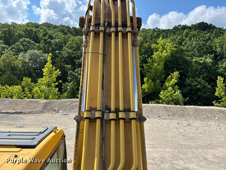 image for item FG0523 2004 Komatsu PC300LC-7L excavator