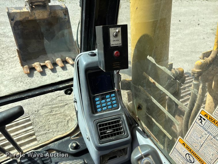 image for item FG0523 2004 Komatsu PC300LC-7L excavator
