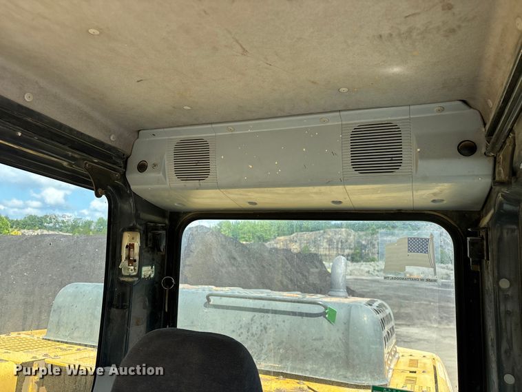 image for item FG0523 2004 Komatsu PC300LC-7L excavator