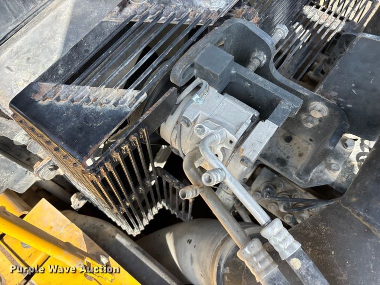 image for item FG0523 2004 Komatsu PC300LC-7L excavator