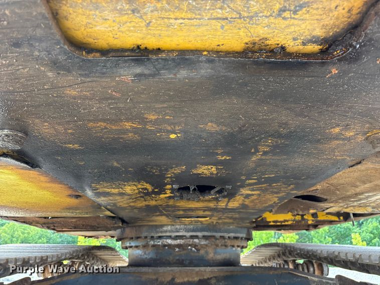 image for item FG0523 2004 Komatsu PC300LC-7L excavator