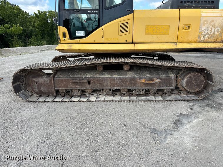 image for item FG0523 2004 Komatsu PC300LC-7L excavator