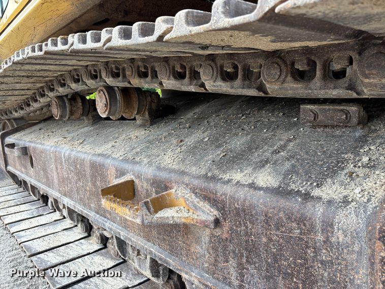 image for item FG0523 2004 Komatsu PC300LC-7L excavator
