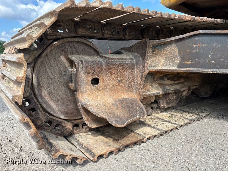 image for item FG0523 2004 Komatsu PC300LC-7L excavator