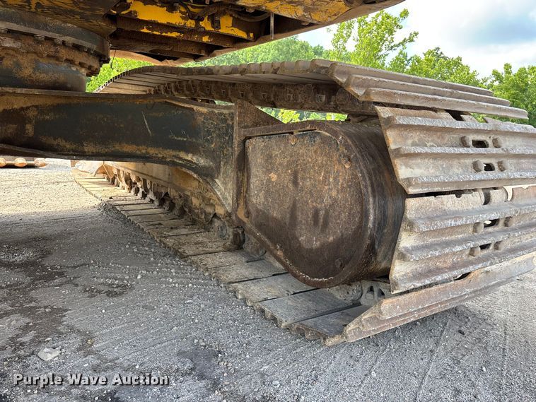 image for item FG0523 2004 Komatsu PC300LC-7L excavator