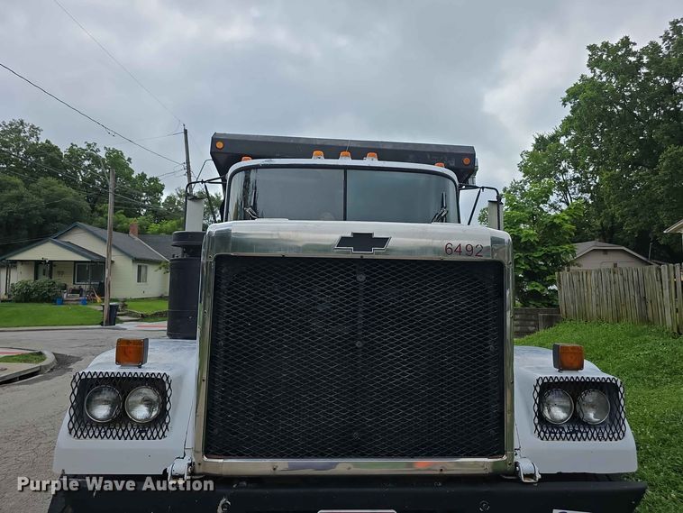 image for item FH6187 1980 Chevrolet Bison dump truck