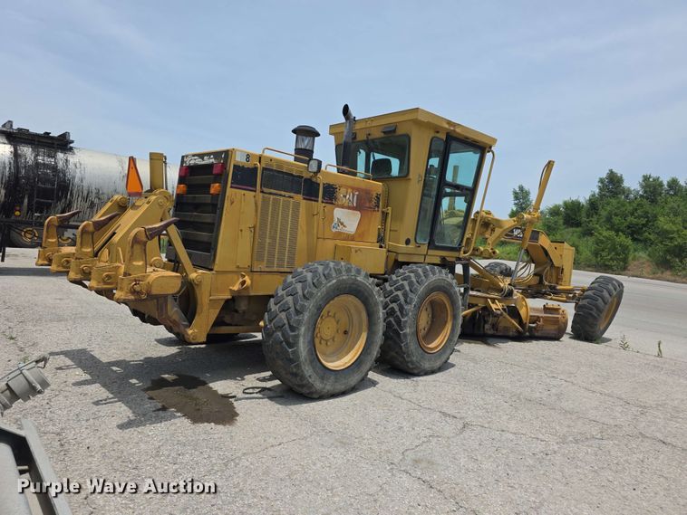 image for item FH6191 1998 Caterpillar 140H motor grader