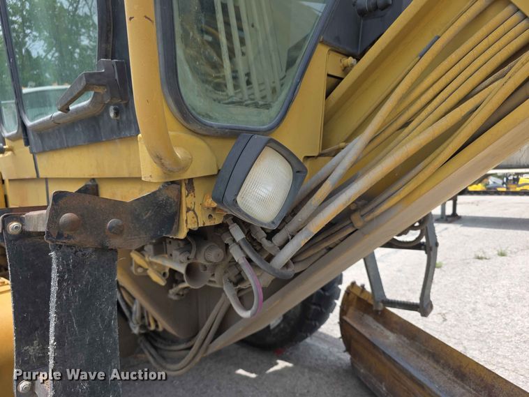 image for item FH6191 1998 Caterpillar 140H motor grader