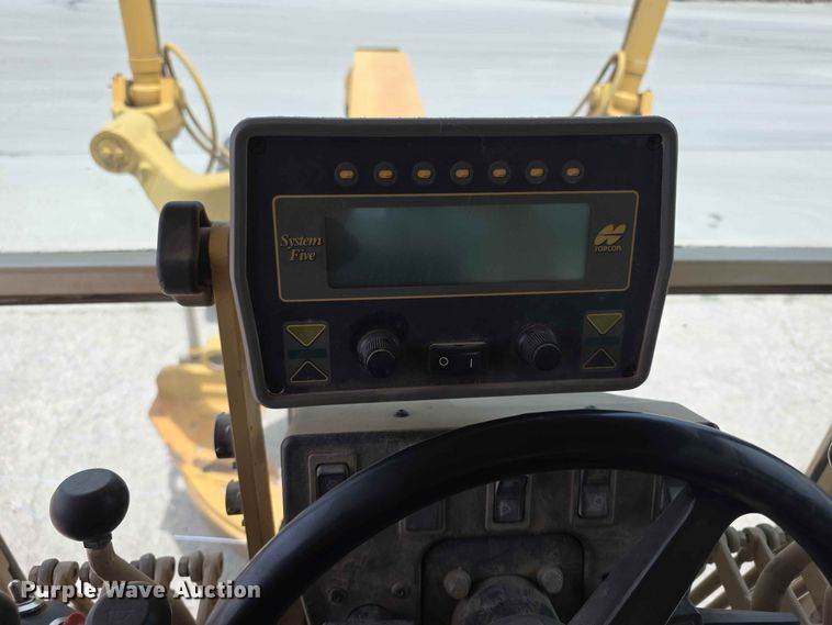 image for item FH6191 1998 Caterpillar 140H motor grader