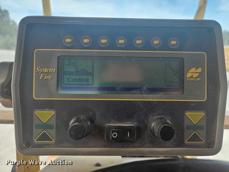 image for item FH6191 1998 Caterpillar 140H motor grader