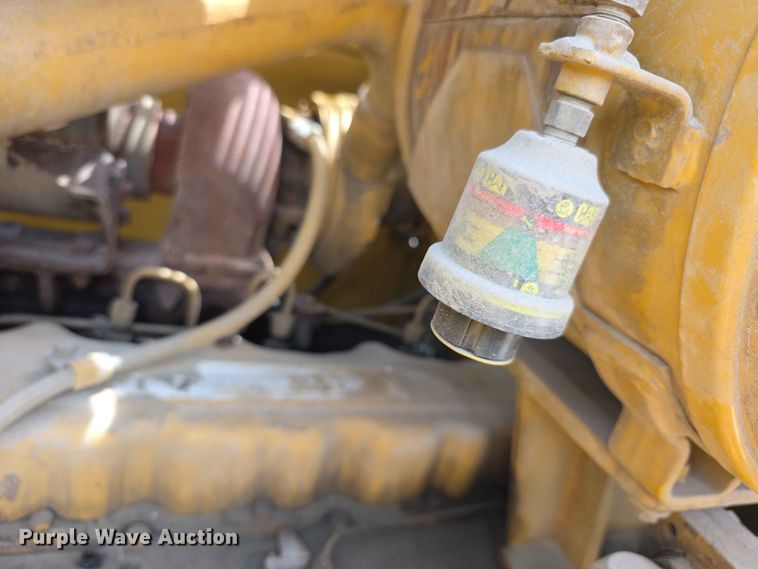 image for item FH6191 1998 Caterpillar 140H motor grader