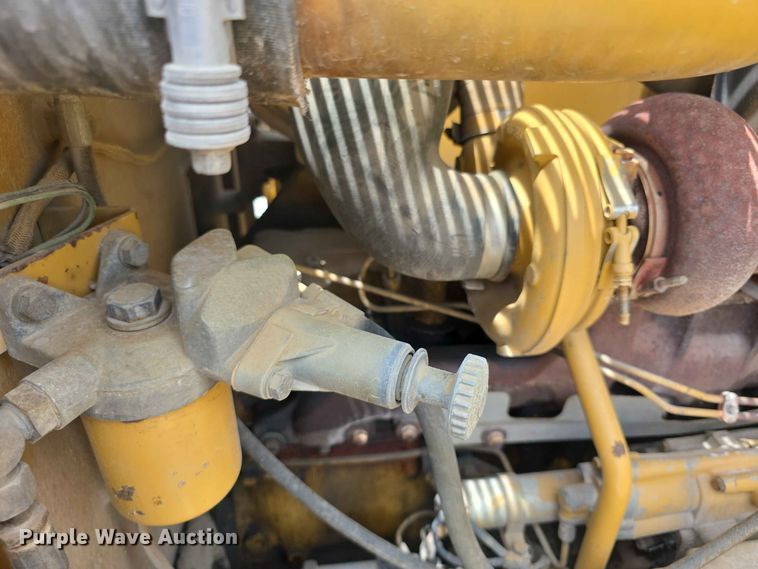image for item FH6191 1998 Caterpillar 140H motor grader