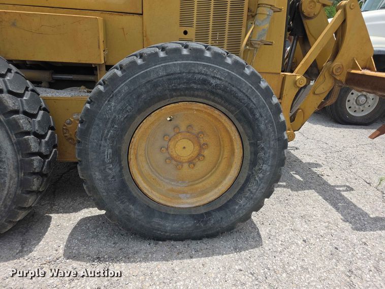 image for item FH6191 1998 Caterpillar 140H motor grader