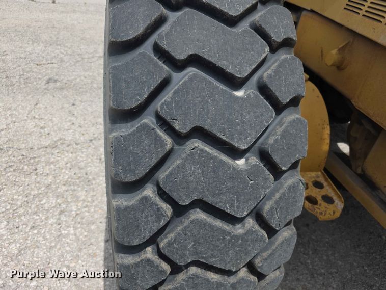 image for item FH6191 1998 Caterpillar 140H motor grader