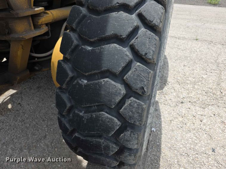 image for item FH6191 1998 Caterpillar 140H motor grader
