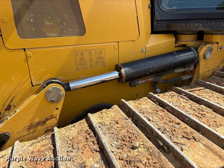 image for item FI0233 2013 Caterpillar D6K2 XL dozer
