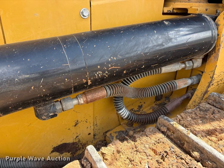 image for item FI0233 2013 Caterpillar D6K2 XL dozer