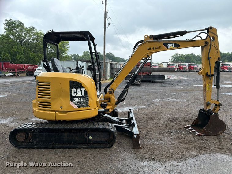 image for item FI0237 2016 Caterpillar 304E2 CR mini excavator