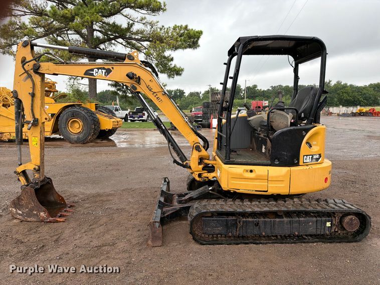 image for item FI0237 2016 Caterpillar 304E2 CR mini excavator
