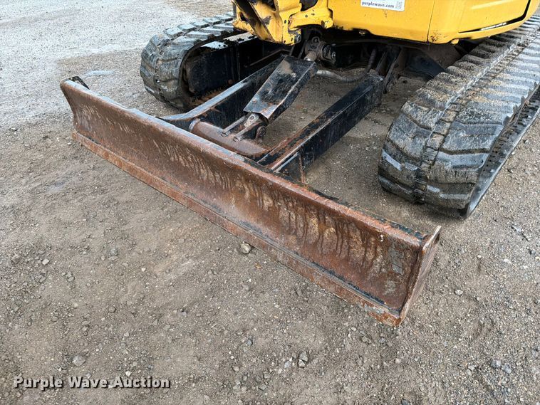 image for item FI0237 2016 Caterpillar 304E2 CR mini excavator