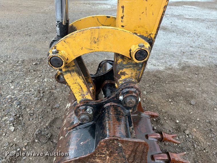 image for item FI0237 2016 Caterpillar 304E2 CR mini excavator