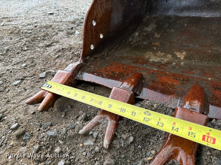 image for item FI0237 2016 Caterpillar 304E2 CR mini excavator