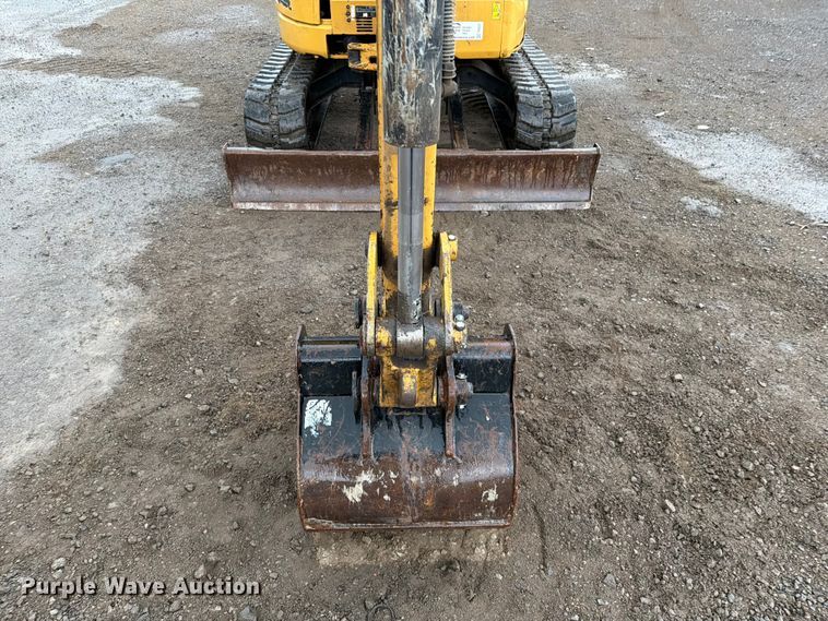 image for item FI0237 2016 Caterpillar 304E2 CR mini excavator