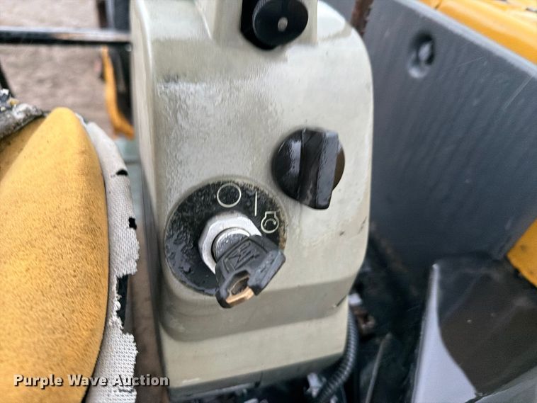 image for item FI0237 2016 Caterpillar 304E2 CR mini excavator