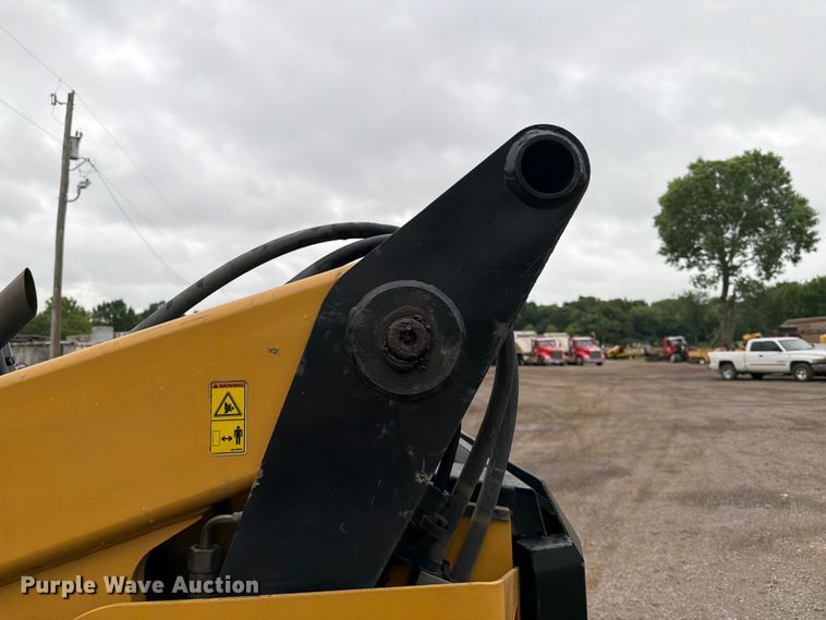 image for item FI0238 2017 Caterpillar 299D2 tracked skid steer loader
