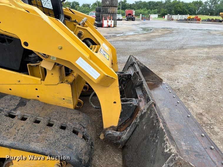 image for item FI0238 2017 Caterpillar 299D2 tracked skid steer loader