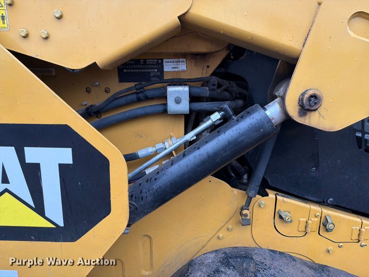image for item FI0238 2017 Caterpillar 299D2 tracked skid steer loader