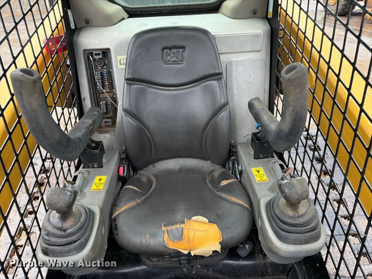 image for item FI0238 2017 Caterpillar 299D2 tracked skid steer loader