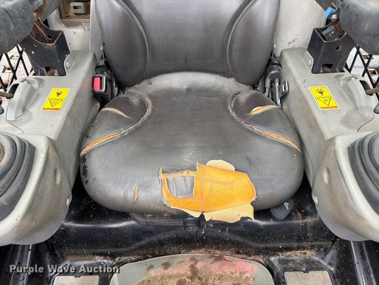 image for item FI0238 2017 Caterpillar 299D2 tracked skid steer loader
