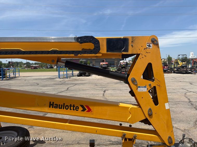 image for item FI0258 2017 Haulotte 5533A boom lift