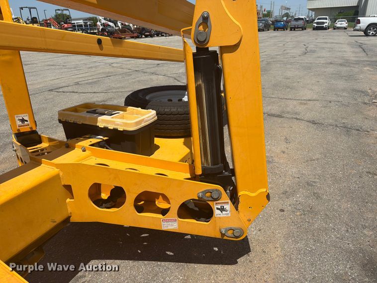image for item FI0258 2017 Haulotte 5533A boom lift
