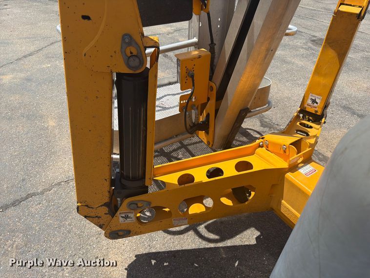 image for item FI0258 2017 Haulotte 5533A boom lift