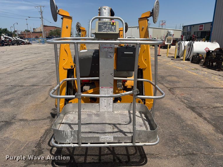 image for item FI0258 2017 Haulotte 5533A boom lift