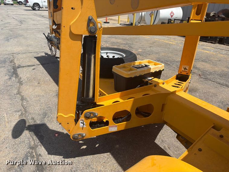 image for item FI0258 2017 Haulotte 5533A boom lift