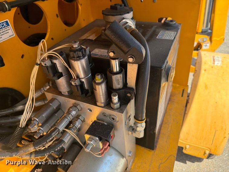 image for item FI0258 2017 Haulotte 5533A boom lift