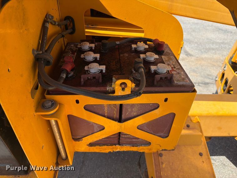 image for item FI0258 2017 Haulotte 5533A boom lift