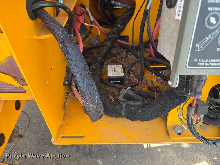 image for item FI0258 2017 Haulotte 5533A boom lift