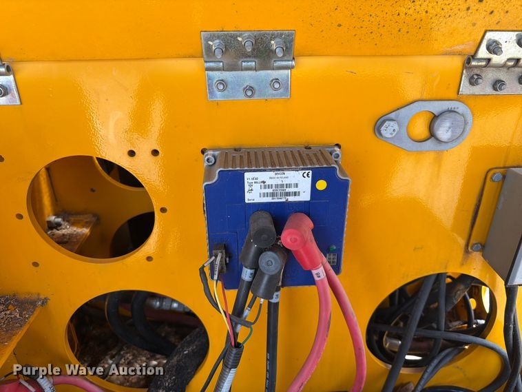 image for item FI0258 2017 Haulotte 5533A boom lift