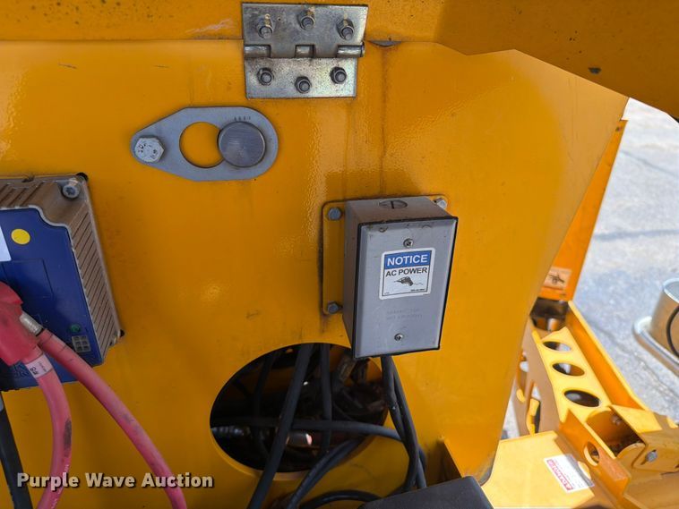 image for item FI0258 2017 Haulotte 5533A boom lift
