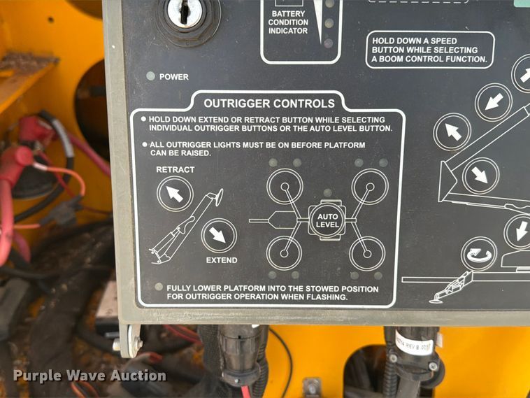 image for item FI0258 2017 Haulotte 5533A boom lift