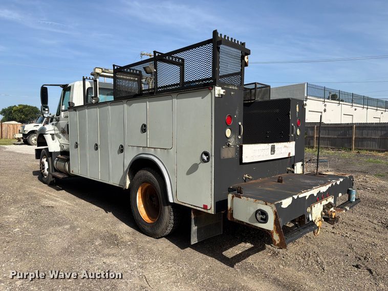 image for item FI0259 2011 International 7400 utility / service truck