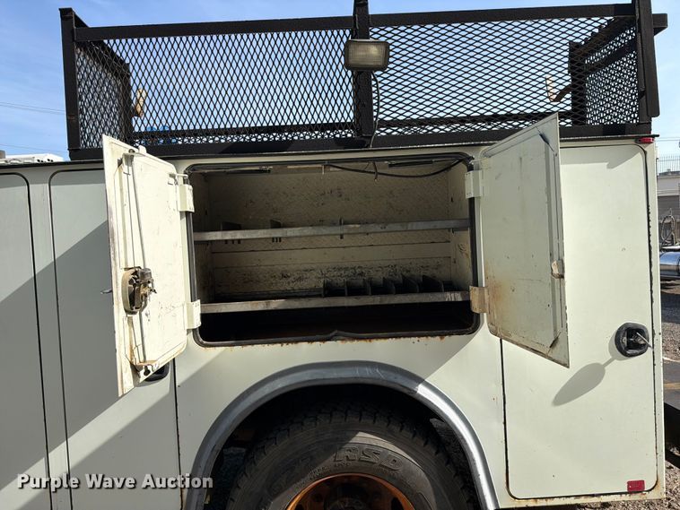 image for item FI0259 2011 International 7400 utility / service truck