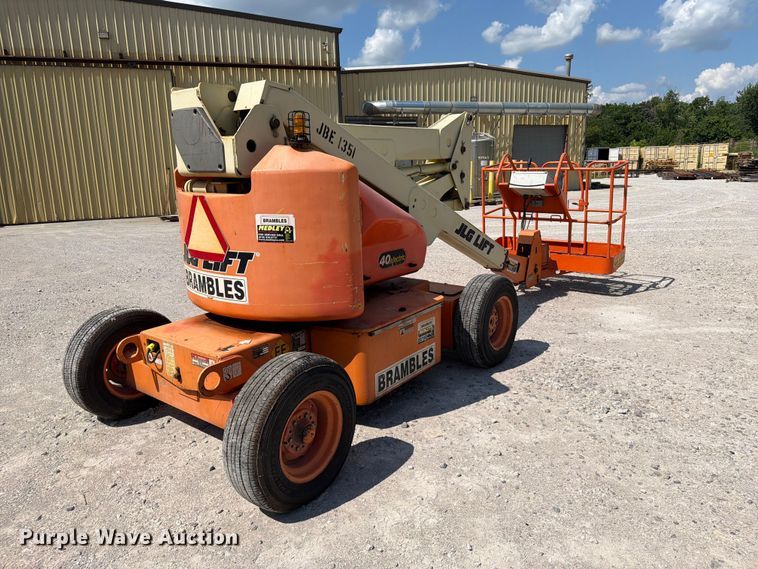 image for item FI0272 1994 JLG 40 Electric boom lift