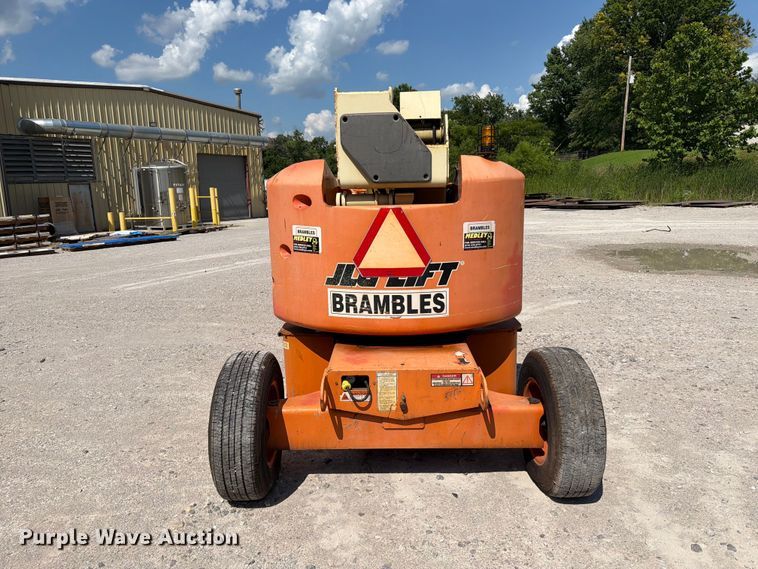 image for item FI0272 1994 JLG 40 Electric boom lift