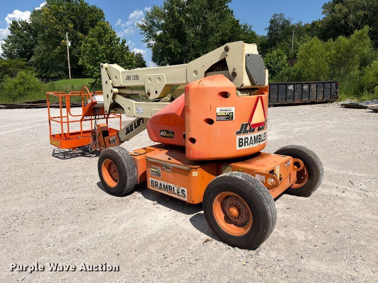 image for item FI0272 1994 JLG 40 Electric boom lift